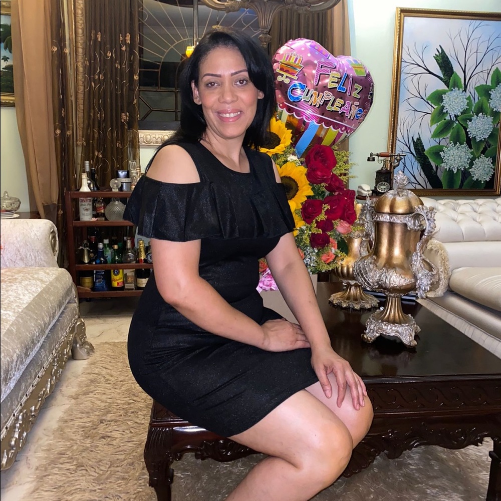 Meet your Posher, Elizabeth